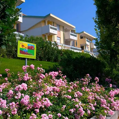 Apartment In 53433